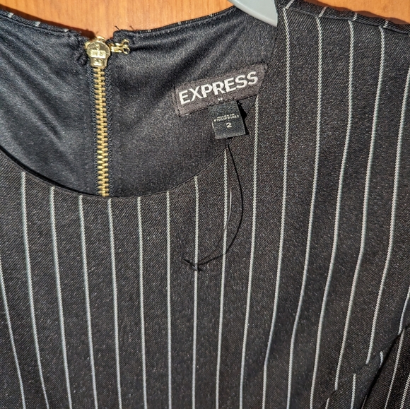 Express striped dress w/ Bow belt - Picture 3 of 5